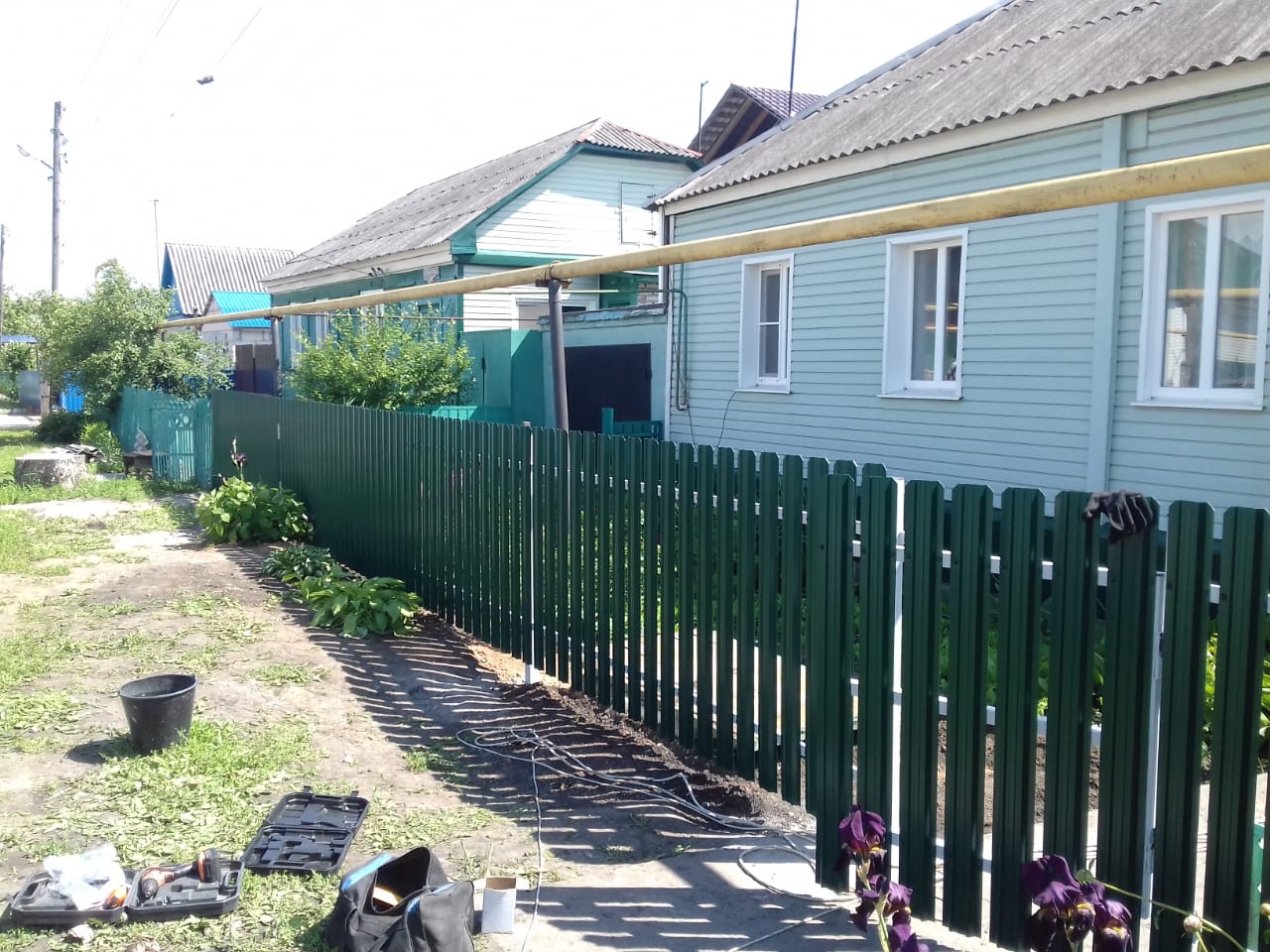 Комбинированный забор 25м штакетник и профлист, ворота, калитка фото в Туркестане