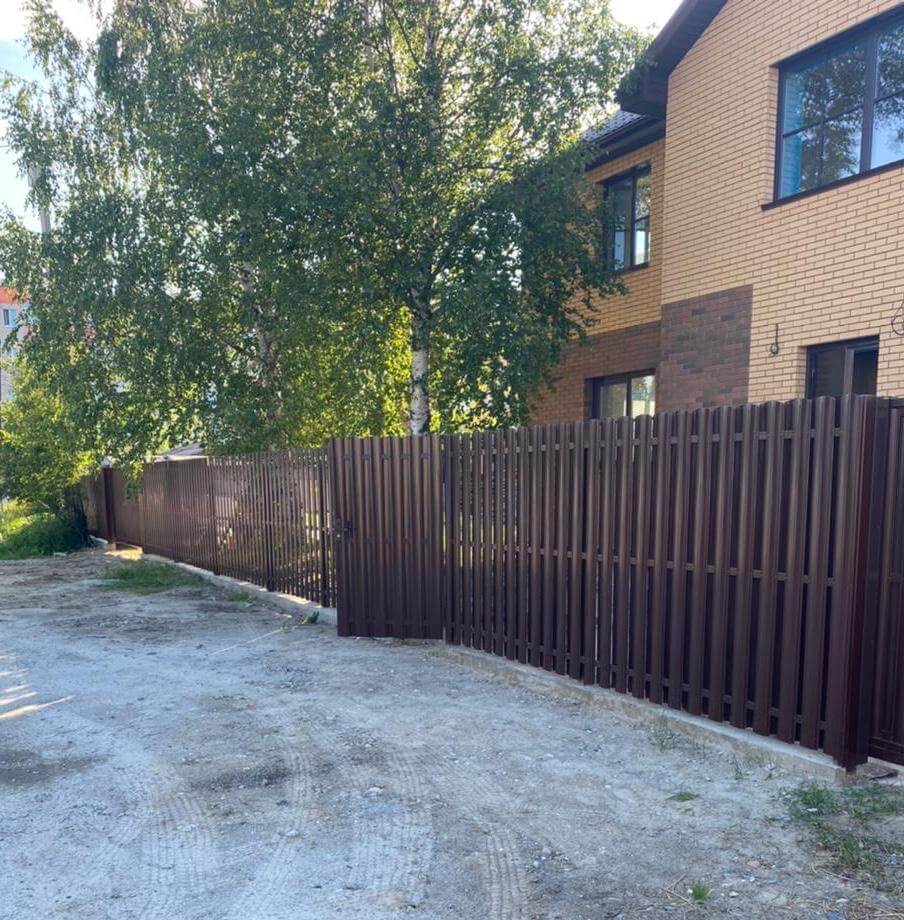забор из штакетника шоколад фото1 в Туркестане