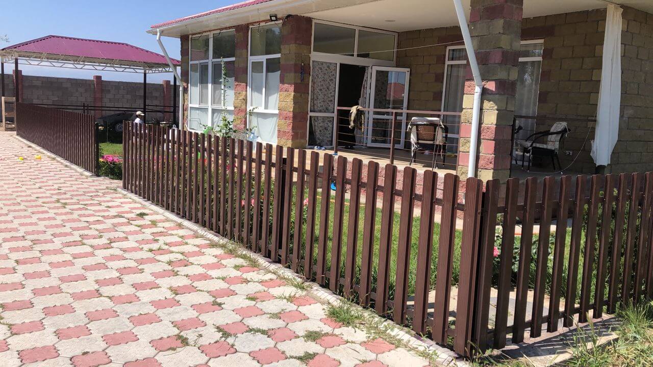 забор из штакетника шоколад фото1 в Туркестане