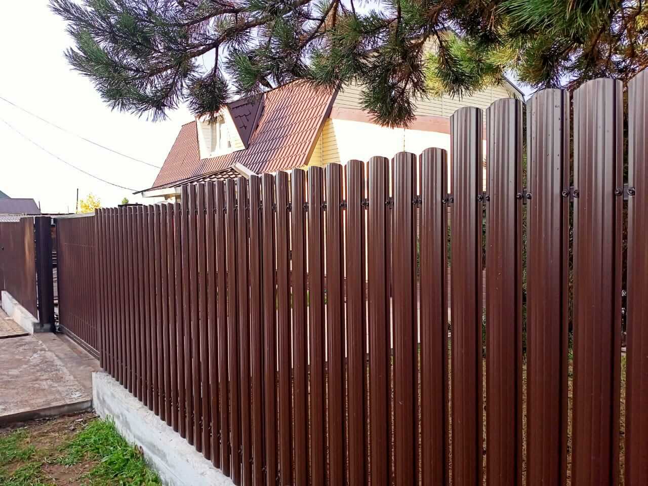 забор из штакетника шоколад фото1 в Туркестане