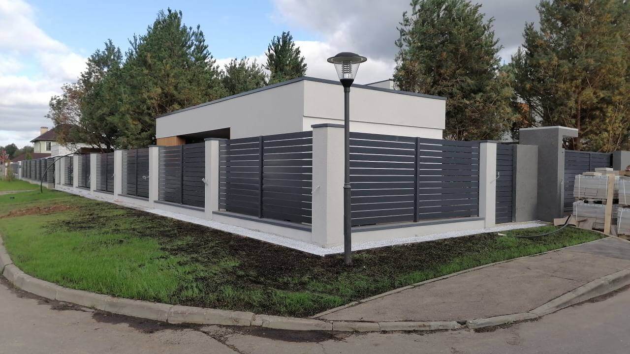 Забор-ранчо из металлопланкена 36м RAL7024 Серый Графит фото 7 в Туркестане