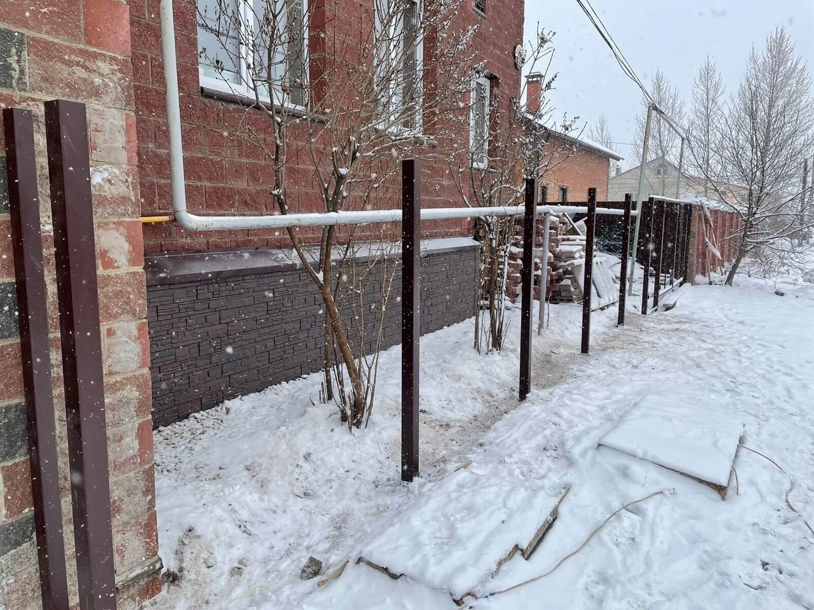 Забор из ламелей еврожалюзи 38м RAL8017/8017 Шоколад двусторонний фото 2 в Туркестане