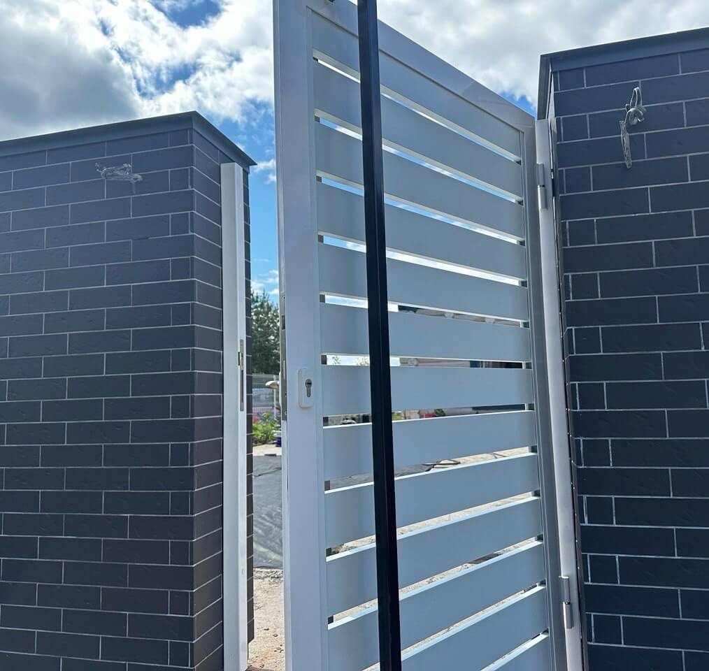 Калитка из металлопланкена RAL9003 Белый фото 1 в Туркестане
