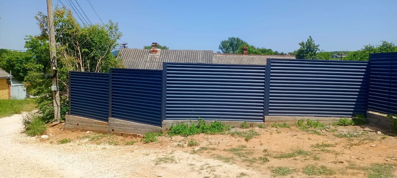 Забор-жалюзи из ламелей Еврожалюзи 53м RAL7024 Серый Графит МАТТЕ фото 6 в Туркестане