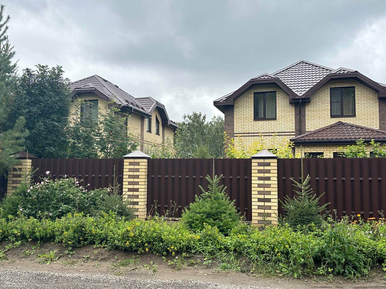 Забор из евроштакетника 24м RAL8017/8017 Шоколад двусторонний фото 1 в Туркестане