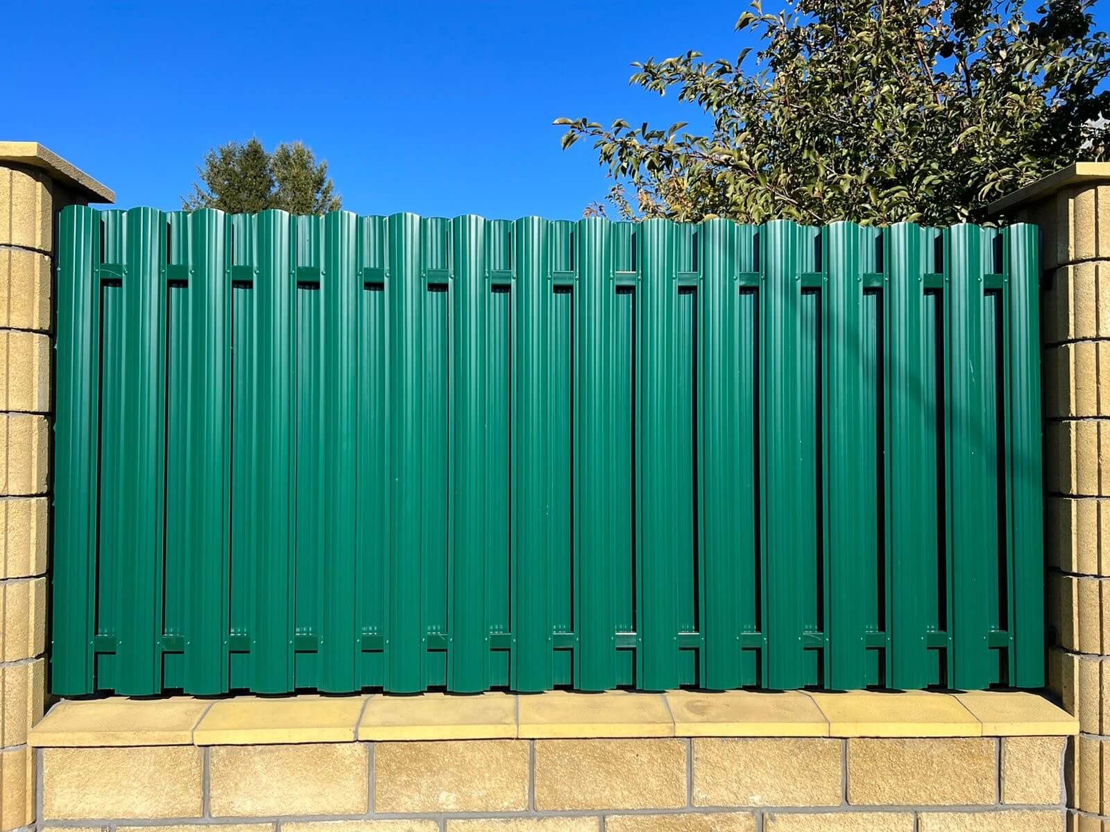 Забор из евроштакетника 22м RAL6005/6005 Зеленый Мох двусторонний в Туркестане