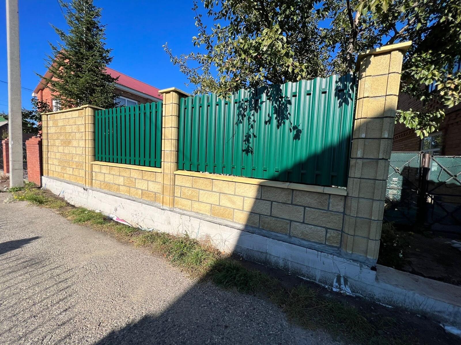 Забор из евроштакетника 22м RAL6005/6005 Зеленый Мох двусторонний фото 4 в Туркестане