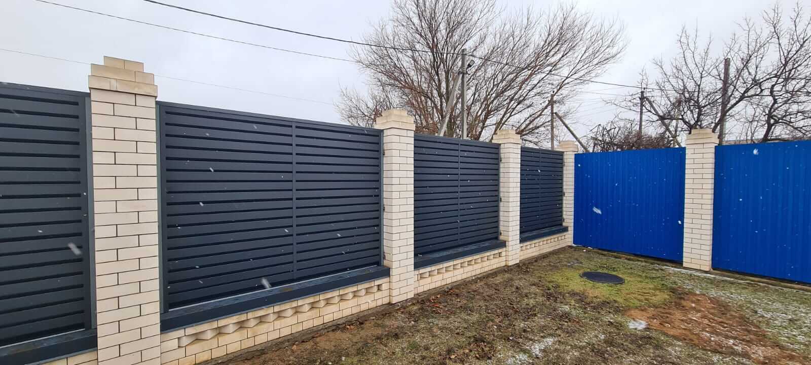 Забор-жалюзи из ламелей Хай-Тек 23м RAL7024/7024 Серый Графит двусторонний МАТТЕ фото 6 в Туркестане