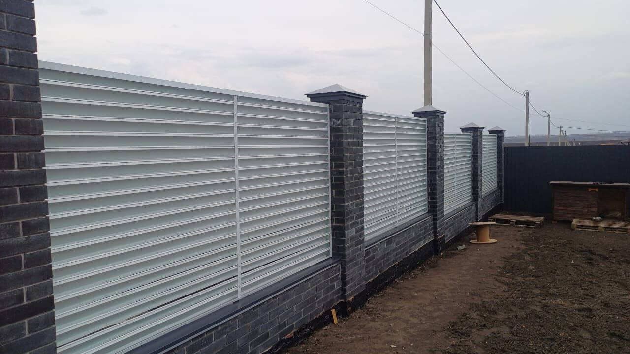 Забор-жалюзи из ламелей ЭКО-Z 94м RAL9003/9003 Белый двусторонний фото 1 в Туркестане